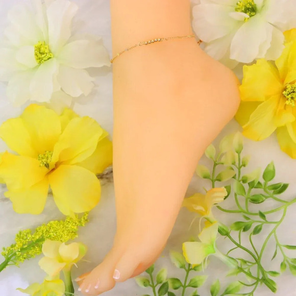 Minimalist Anklet, Sleek & Modern Design, Women’s Fashion, YC110311-A - Picture 9 of 10